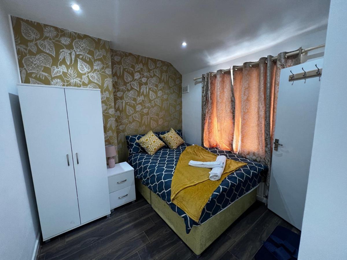 Good Priced Double Rooms In Sherperds Bush Лондон Экстерьер фото